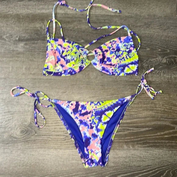 Victoria’s Secret Ruched Halter Tie‎ Bikini Top Rio Bottom - Picture 3 of 6